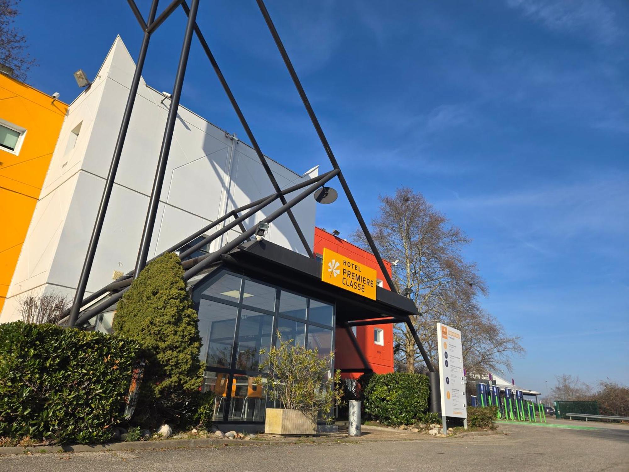Premiere Classe Lyon Beynost Exterior foto